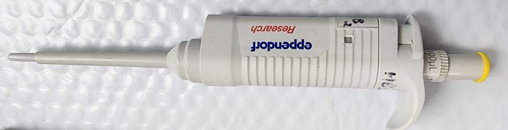 Eppendorf Research® plus Pipette, fixed volume single-channel, volume 100 μL