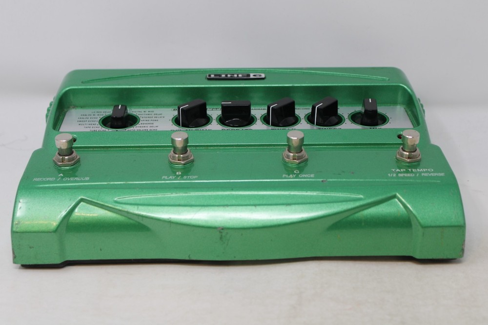 Line 6 DL4 Digital Delay Modeler Looper Guitar Multi Effect Pedal Unit Only