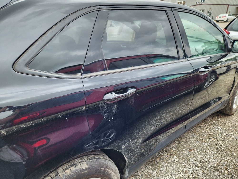 2016-2018 Ford Edge Center Dash Mounted 4.2" Display Screen