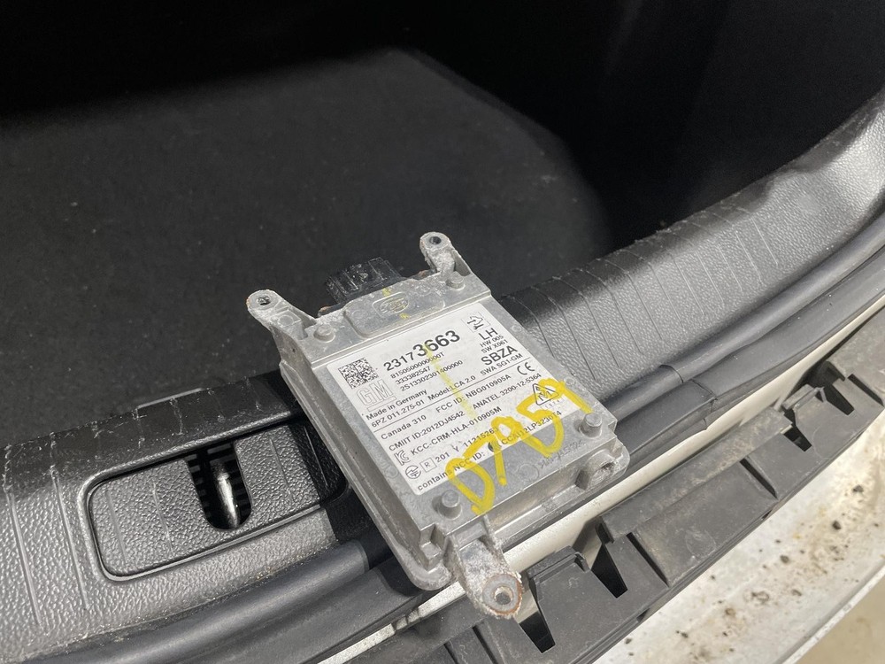 Used Blind Spot Detection System Warning Control Module fits: 2015 Buick Regal D