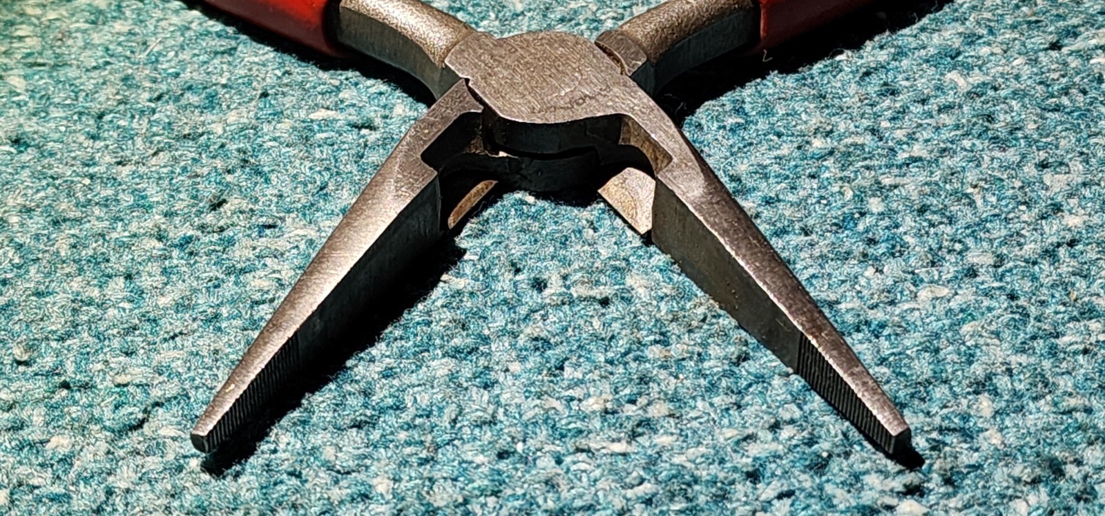 Snap-on USA 196BCP Soft Grip Needle Nose Pliers 7" OAL! Preowned. Grind Mark.