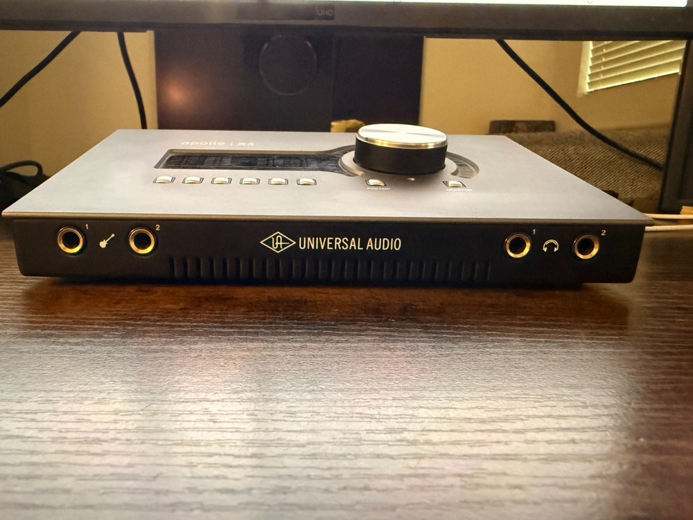 Universal Audio Apollo X4 - PERFECT CONDITION