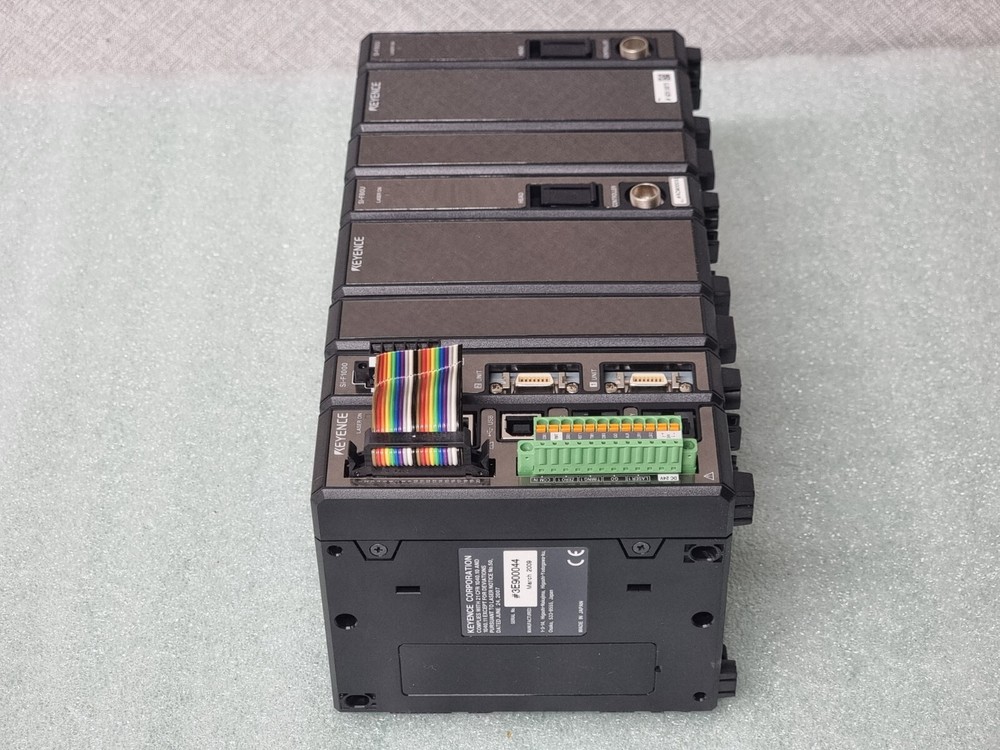 KEYENCE SI-F1003, SI-F80U[2] Laser Displacement SENSOR CONTROLLER