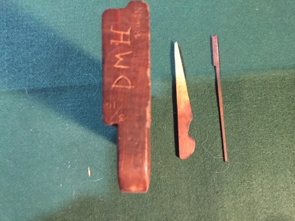 Antique decorative edge plane