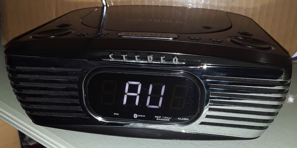 VICTROLA AM/FM CD PLAYER BLUETOOTH CLOCK RADIO # V50-250