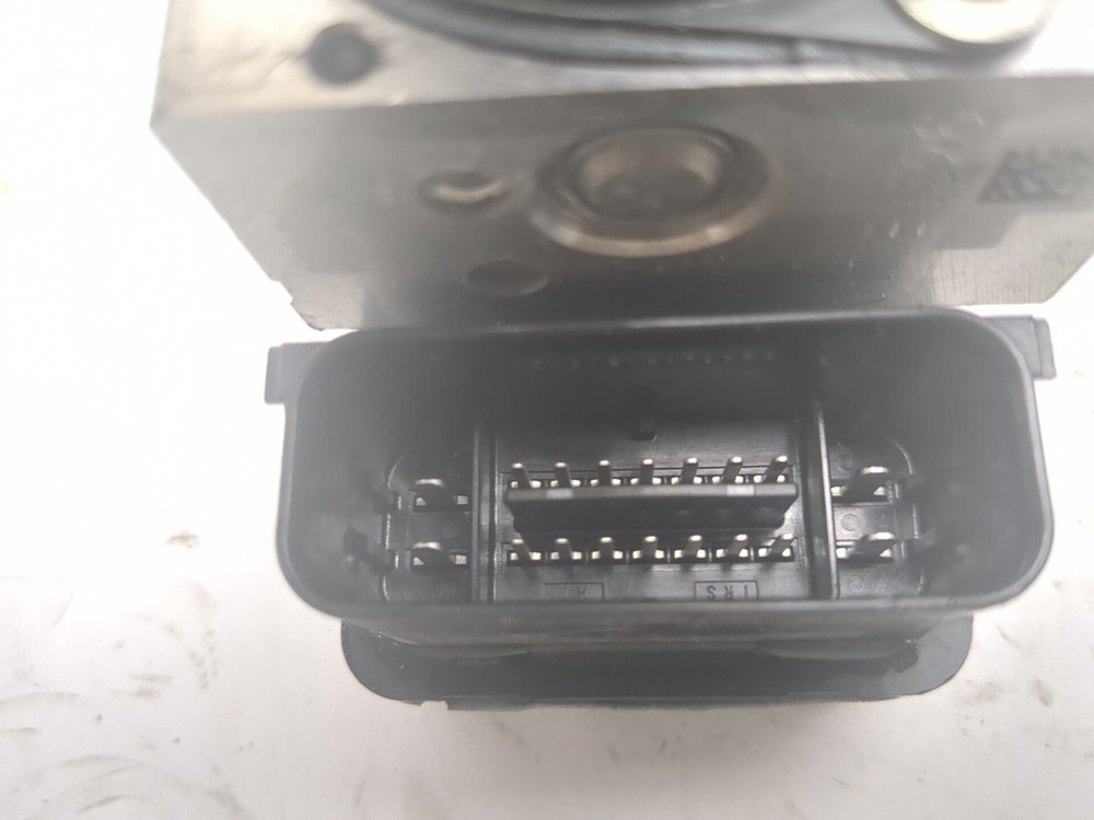 12-16 Harley Davidson FLD Dyna Switchback ABS Pump Control Module 48340-12