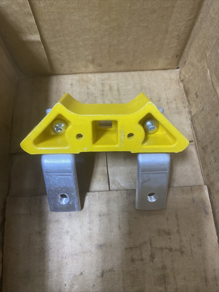 Cooper B-Line A block to replace the damaged one 200A 600V Meter Socket, New