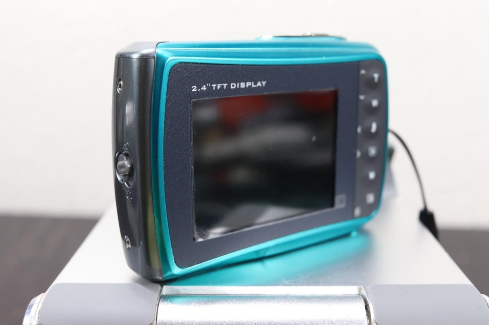 SVP Aqua WP6800 Blue Waterproof Digital Camera Working