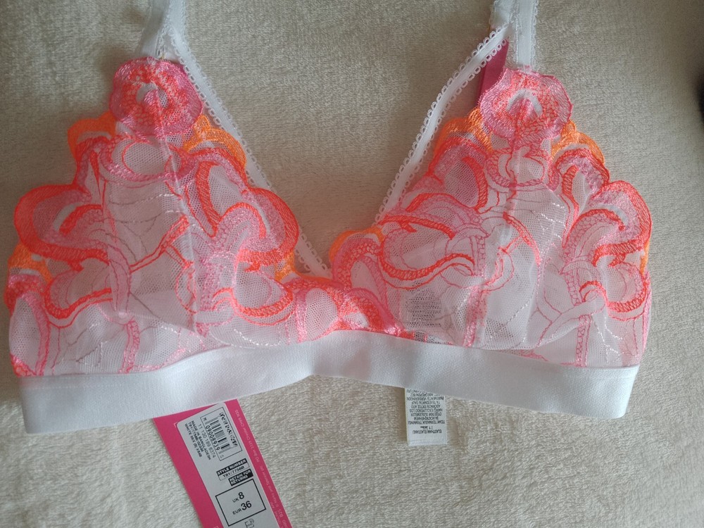 M& S Bra Size 8