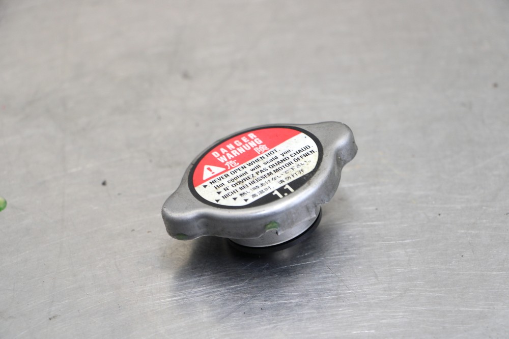 02-05 HONDA CB900F CB900 RADIATOR CAP