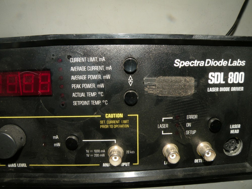 SPECTRA DIODE LABS SDL 800 LASER DIODE DRIVER W/ KEYS