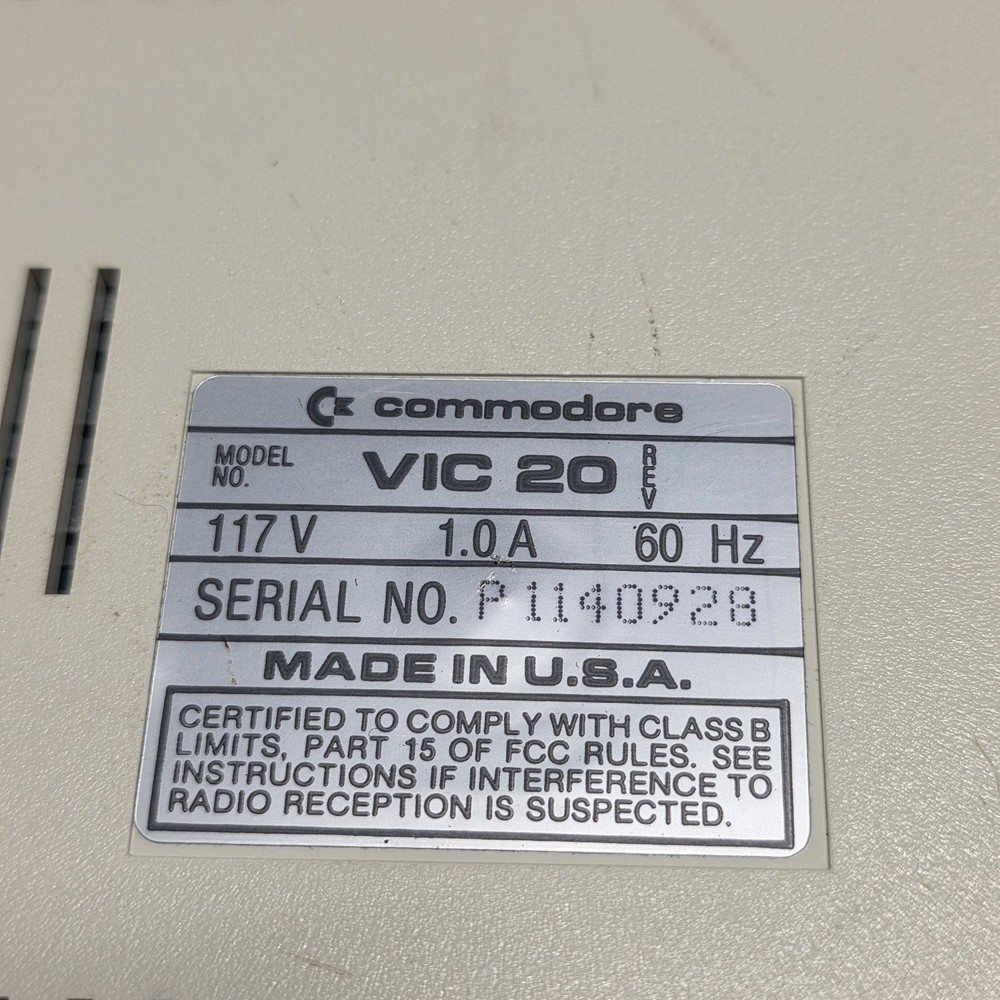 Commodore VIC-20 Vintage Computer 117V USA Model Untested All Original