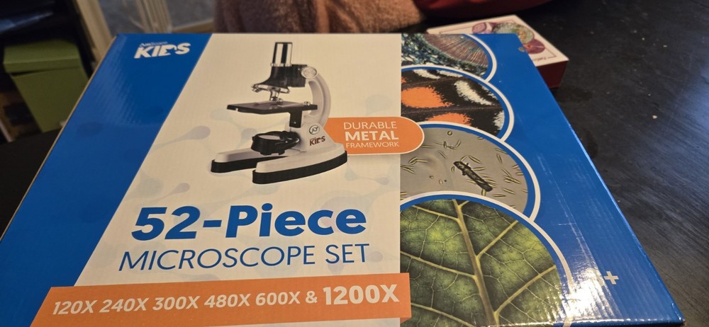BNIB Education Bundle Amscope kids 52-Piece Microscope Set + Biology Slides!