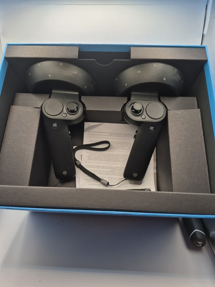 HP VR 1000-100Windows Mixed Reality Controllers – Pair - Set – Tested & Working