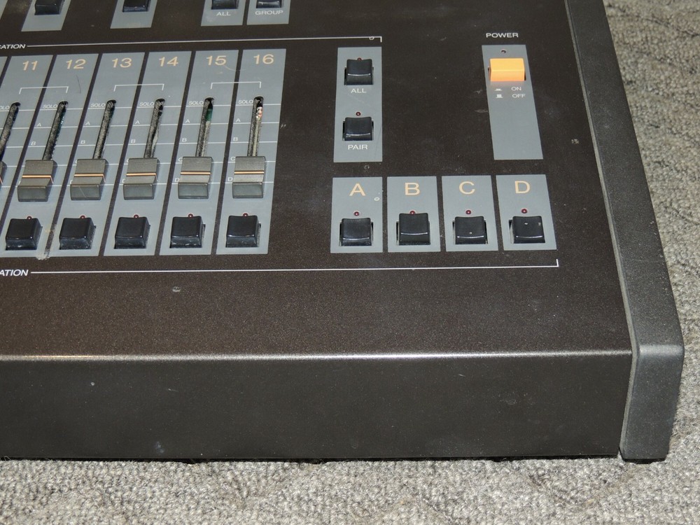 Yamaha MLC-16 Music Laboratories System Teaching Communication