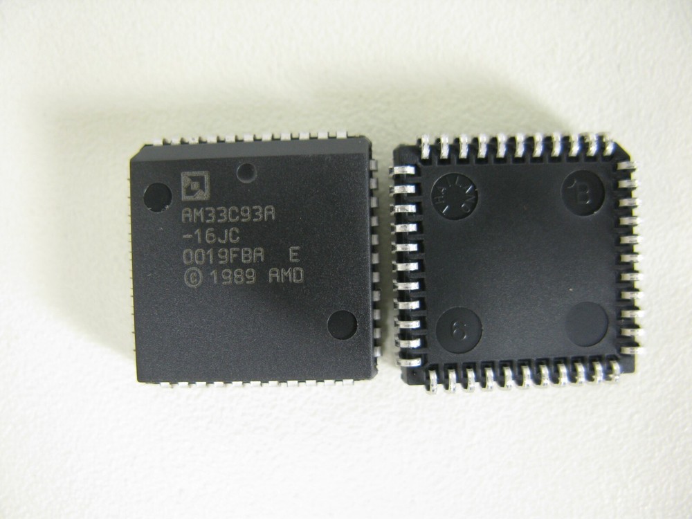 (1) AM33C93A-16JC Enhanced SCSI-BUS Interface Controller PLCC44