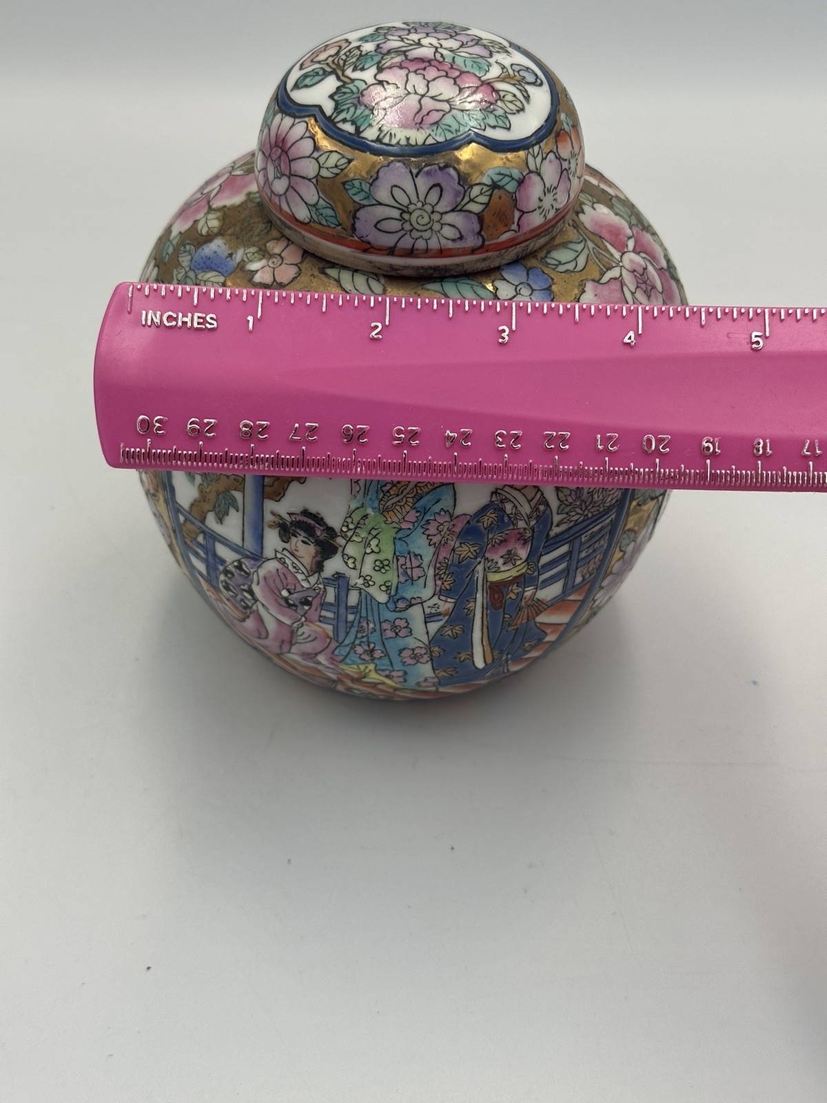 Vintage Chinese Ginger Jar w Lid Famille Rose Gold Satsuma Style Moriage 1960s