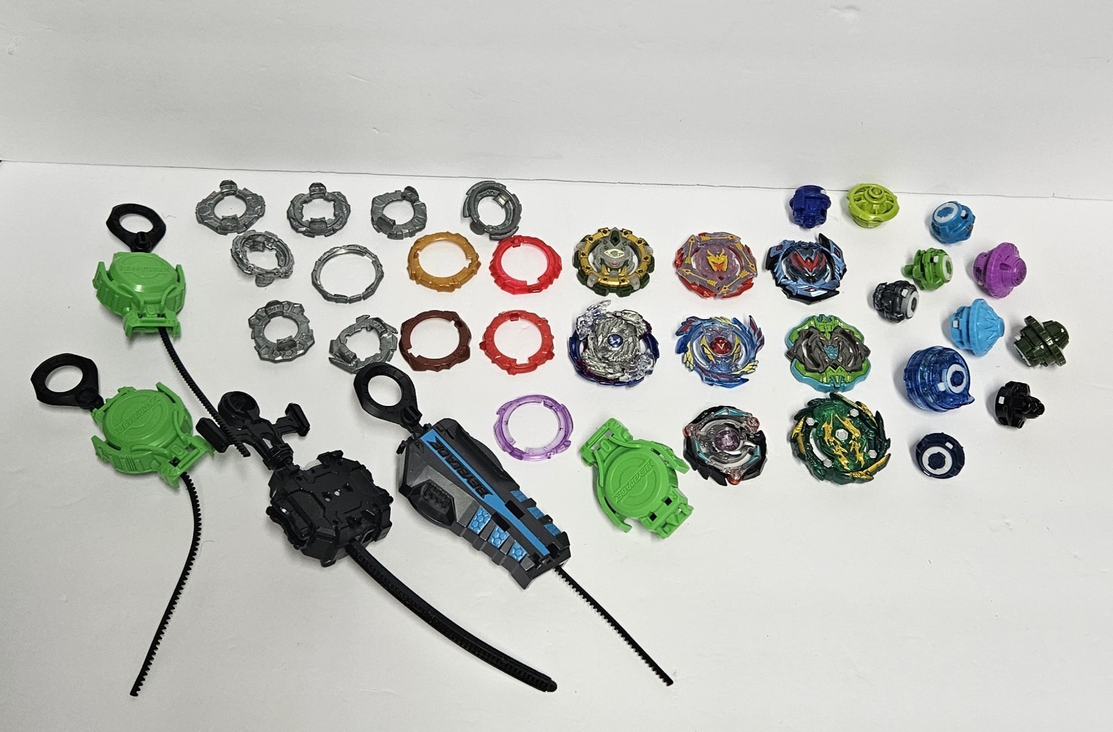 Beyblade Burst Assorted Lot 8 Full Discs & 5 Launchers & Extra Peices Hasbro
