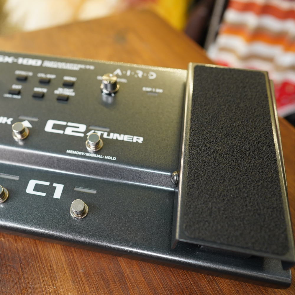 BOSS GX-100 Guitar Pedal Effects Processor AIRD Preamplifier Audio Interface