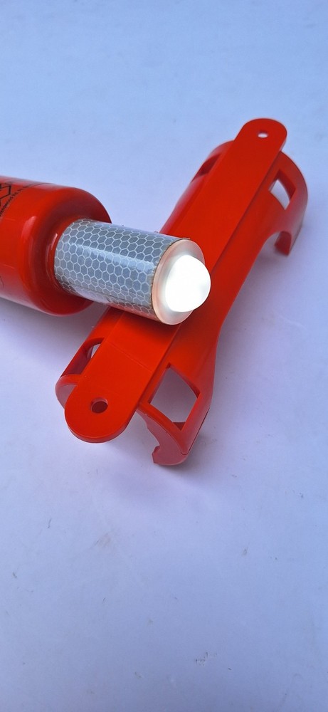 ACR SM-3 LIFEBUOY SELF-IGNITING LIGHT