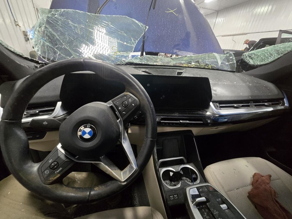 X1 2023 Glove Box 477416