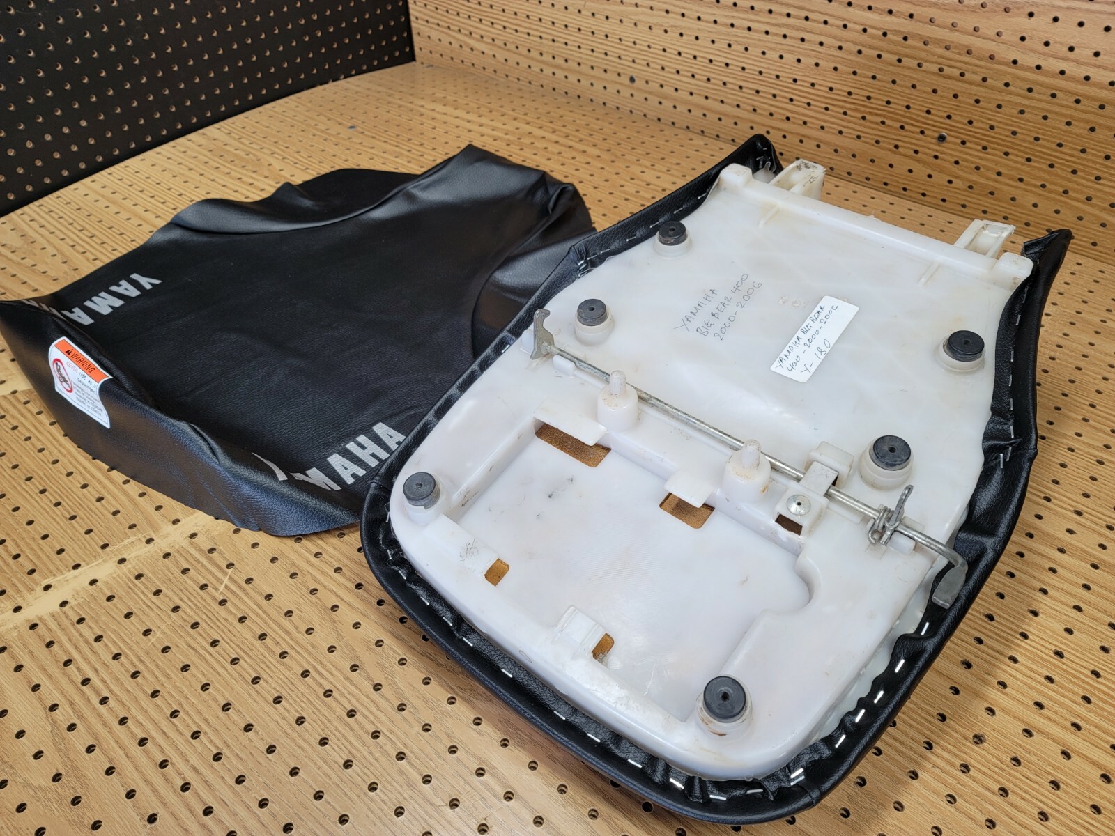 YAMAHA BIG BEAR400 YAMAHA BIG BEAR 400 SEAT COVER 2000 TO 2006 (BLACK) [Y*-180]