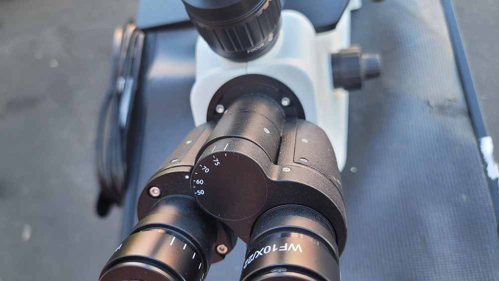 Accu-Scope EXI-310 Inverted Fluorescent Trinocular Microscope