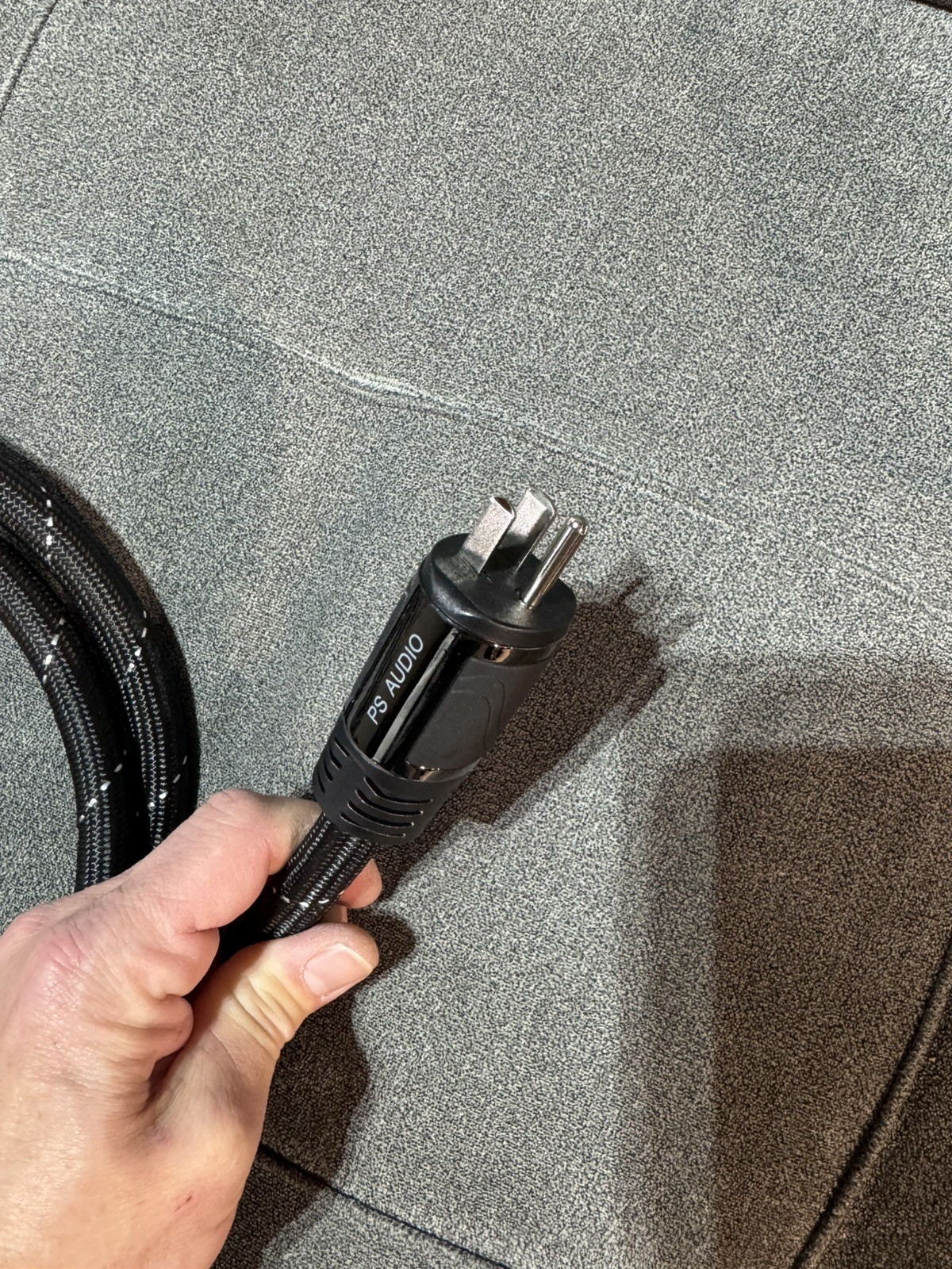 PS Audio PerfectWave AC-3 Power Cable; 2m AC Cord Excellent Condition!!