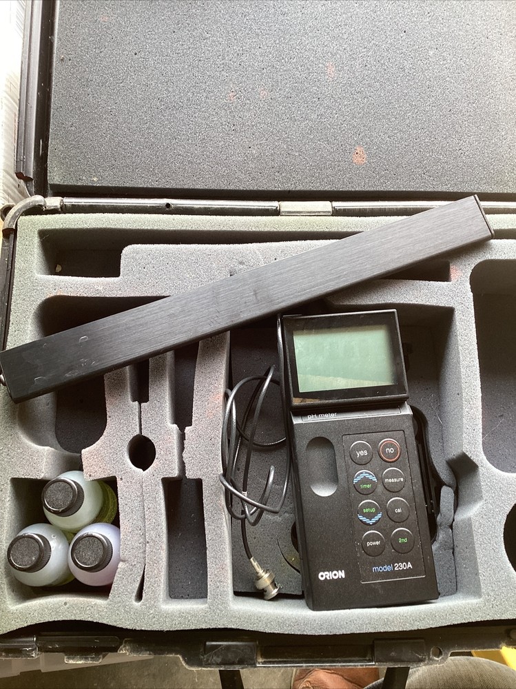 Orion Model 230A Digital pH Meter with Probe and Case - Lab-Grade Precision