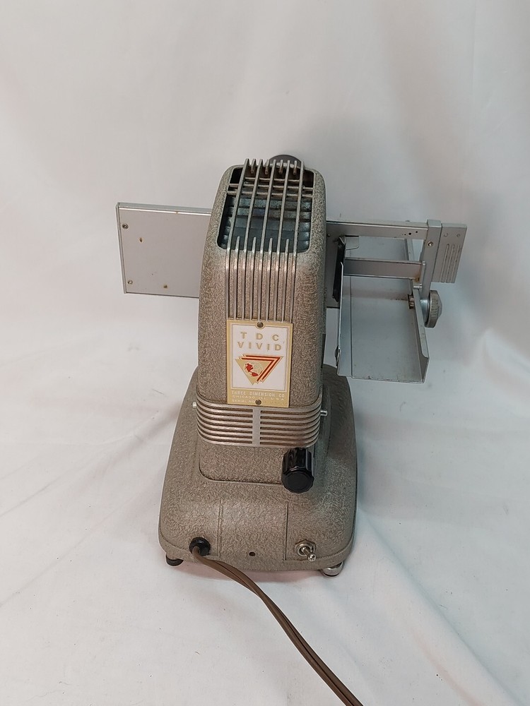 Vintage TDC VIVID Slide Projector Model D Selectron Semimatic w/Case Bell & Howe