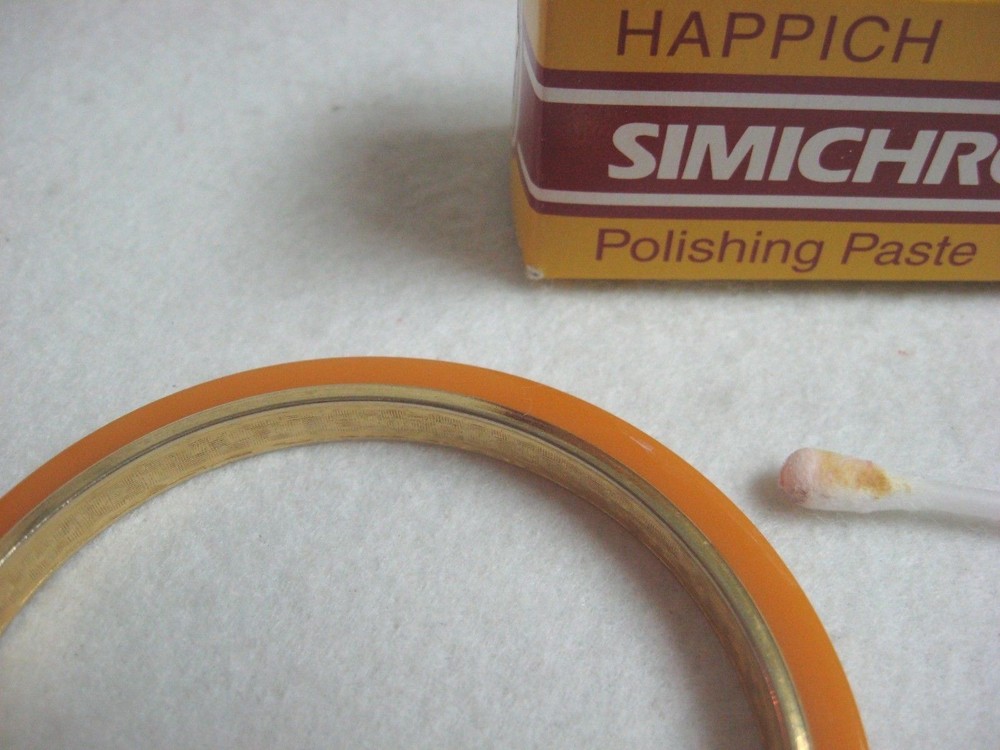 Vintage BAKELITE gold BANGLE bracelet ** TESTED