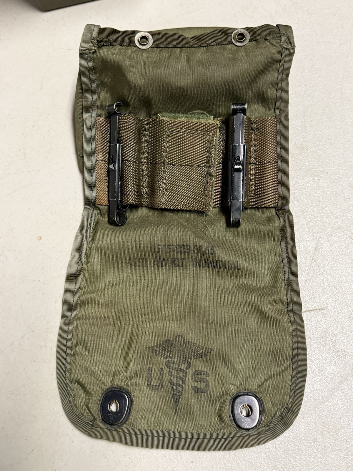 Vintage US Army Military First Aid Kit Individual US Contents Pouch Case