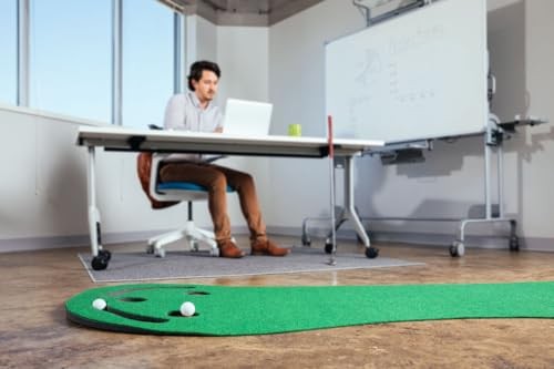 Golf Putting (3' x 9') Par Three Green