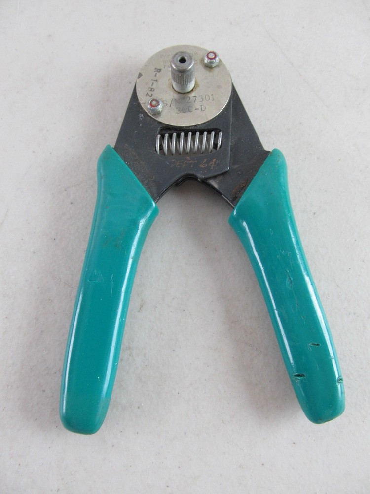 DAVO PROD. 300-D HAND CRIMP TOOL