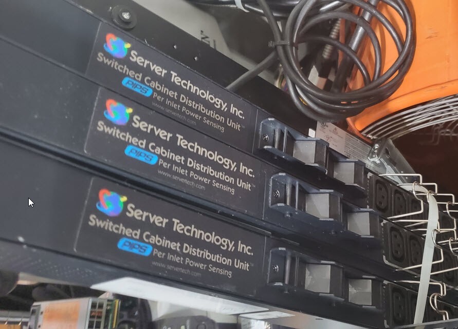 SERVER TECHNOLOGY CW-16V2C317 | Sentry 0U Rack Mount Switched CDU