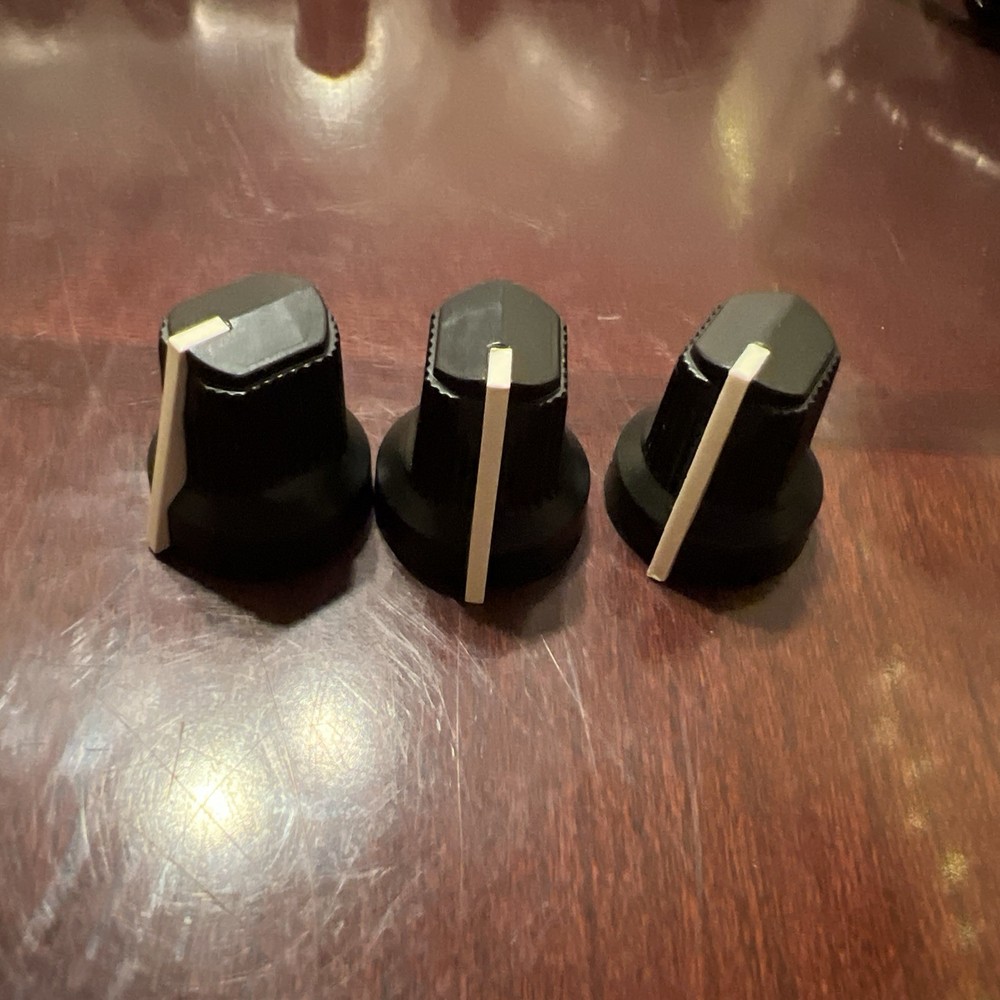 3 Rare Vintage Fender Black Knobs 80s/90s Amplifier Knobs D-Shaft Hard To Find
