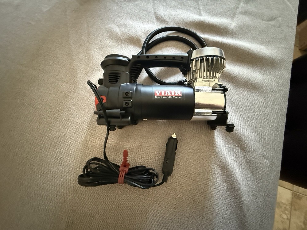 VIAIR Portable Compressor Kit 120 PSI