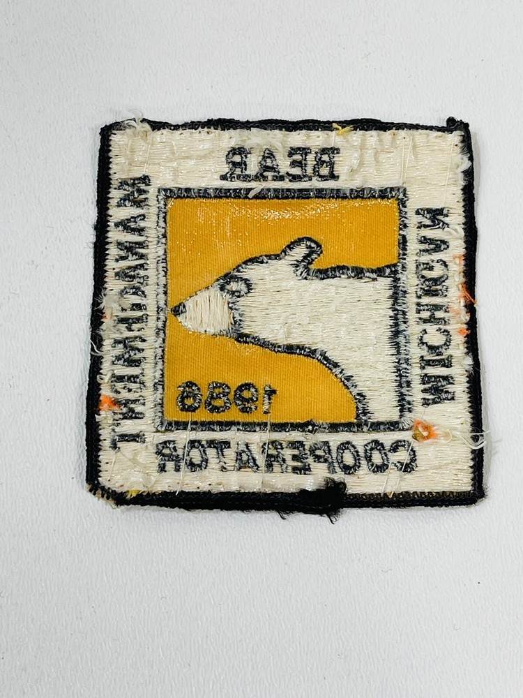 1986 MICHIGAN DNR SUCCESSFUL BEAR HUNTER PATCH MANAGEMENT COOPERATOR