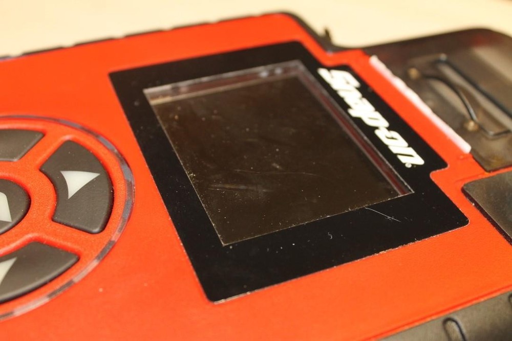 Snap-on MicroVAT Elite EECS304C Battery Starting and Charging System Analyzer ^