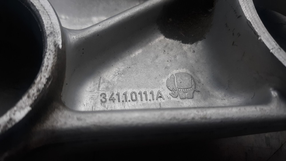 01 Ducati 996 upper triple clamp w/damper