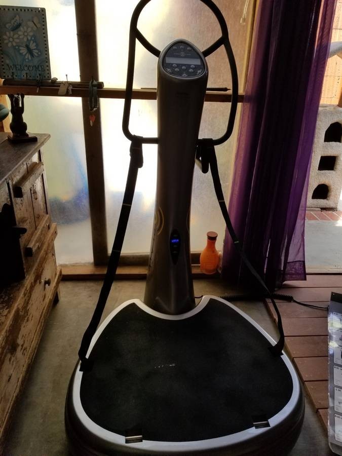 Power Plate Next Generation - in very nice shape