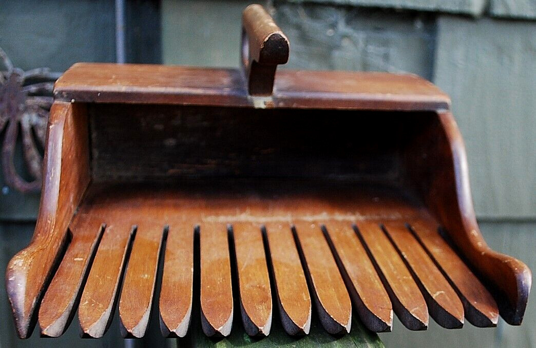 Antique Primitive HANDMADE WOOD CRANBERRY/BLUEBERRY HARVESTING SCOOP Rake Box VG
