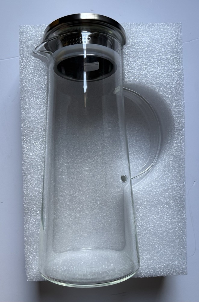 JoyJolt Breeze Glass Pitcher