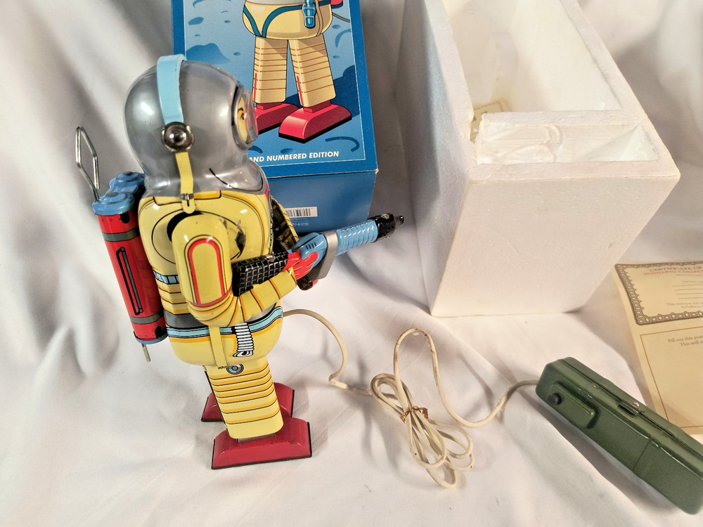 VINTAGE SCHYLLING SPACE MAN