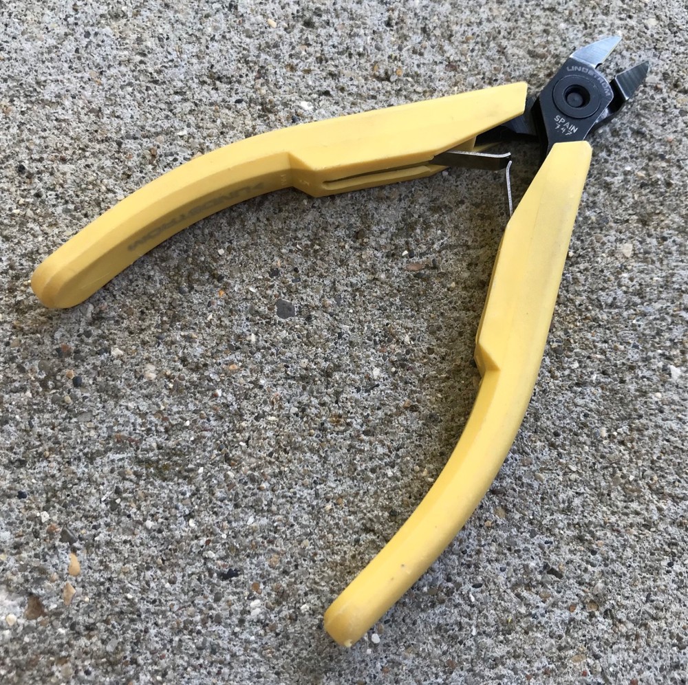 8140 Lindstrom diagonal side wire cutter, cuts