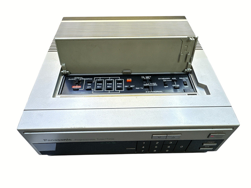 Panasonic PV-A600 Programmable Tuner Timer Vintage | Powers On Tested