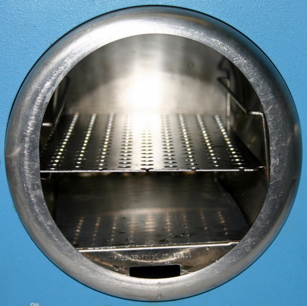 VERNITRON VERNICLAVE 2000A AUTOCLAVE STERILIZER