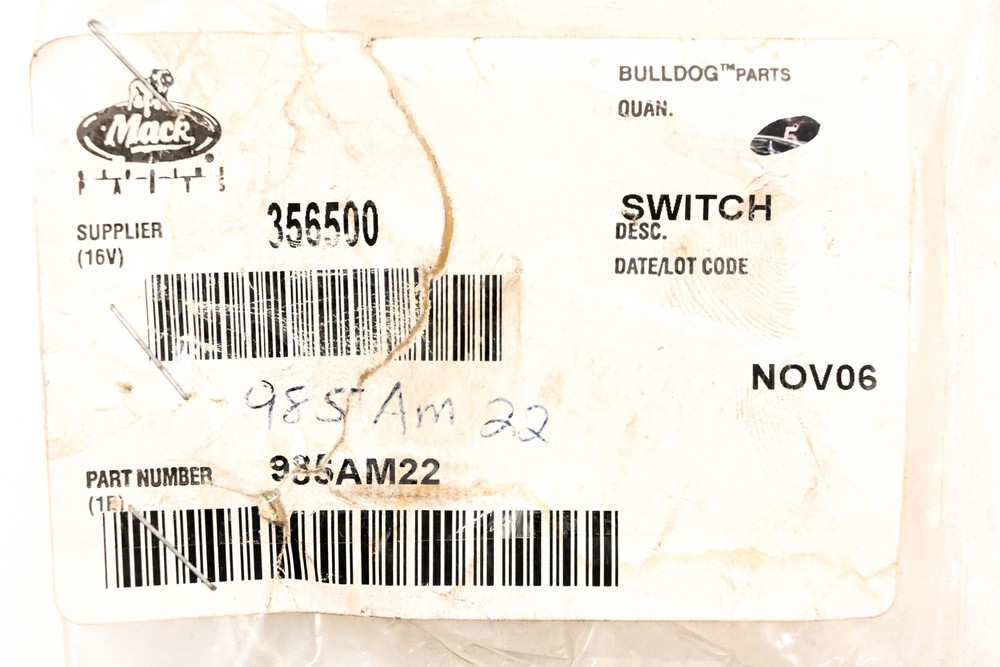Mack 985AM22 30amp Fuse NOS