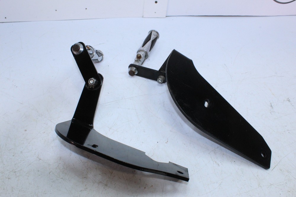 2011 CAN-AM SPYDER RS ROADSTER FRONT PEGS WITH BRACKET SUPPORT