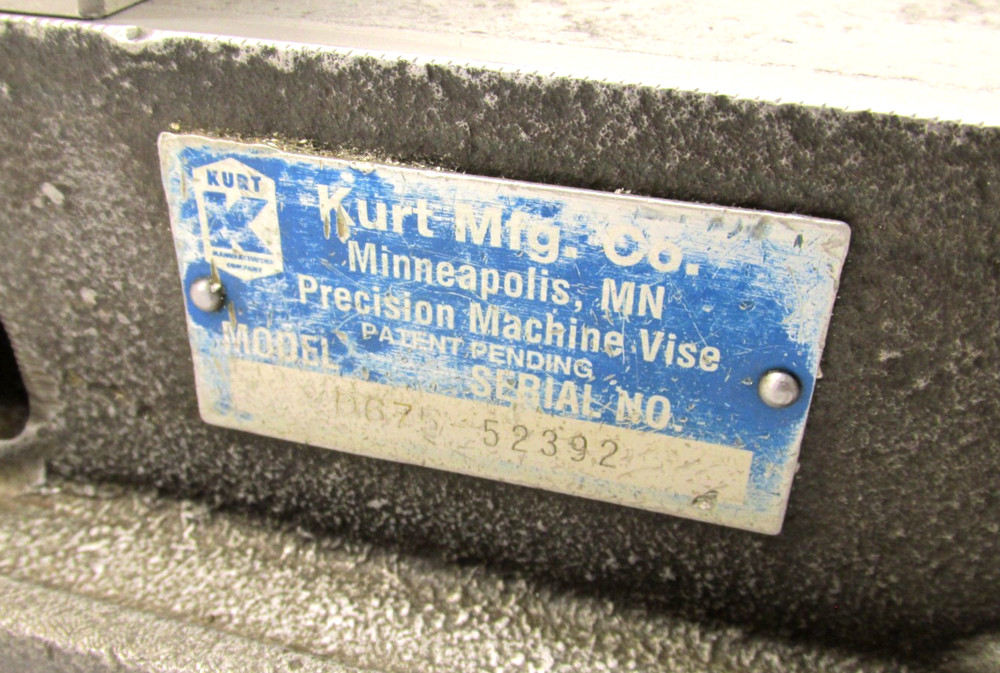KURT ANGLOCK 6" MILLING MACHINE VISE - #D675